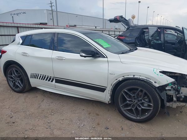 2017 INFINITI QX30 SPORT