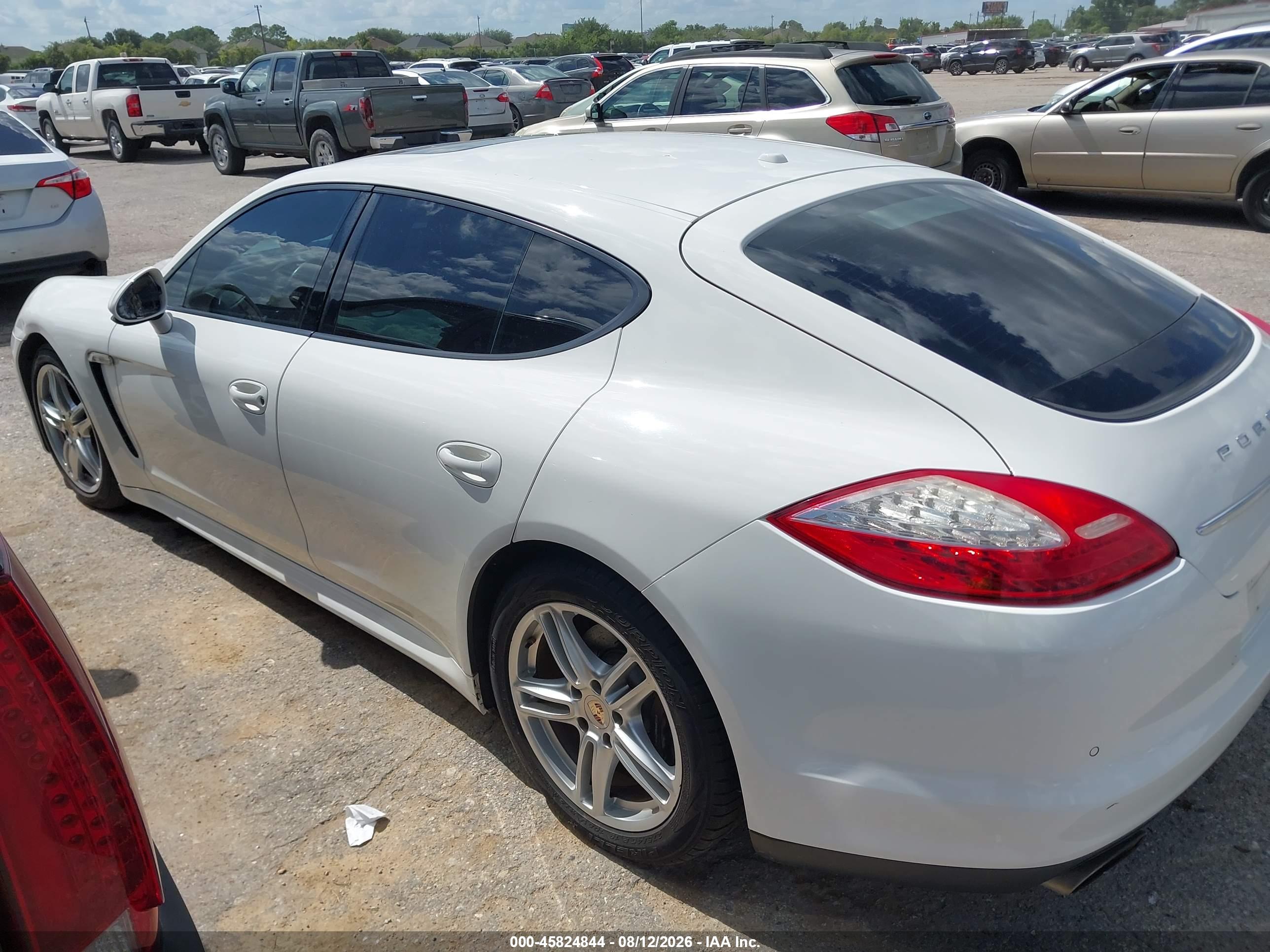 2012 PORSCHE PANAMERA 4