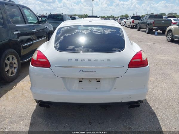 2012 PORSCHE PANAMERA 4