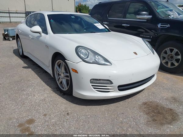 2012 PORSCHE PANAMERA 4