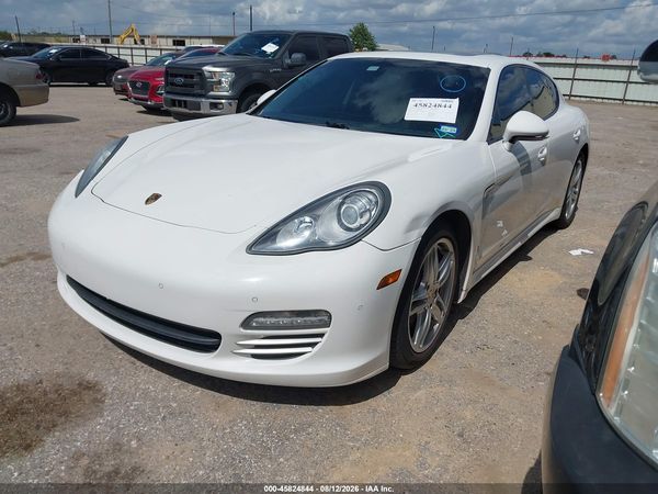 2012 PORSCHE PANAMERA 4