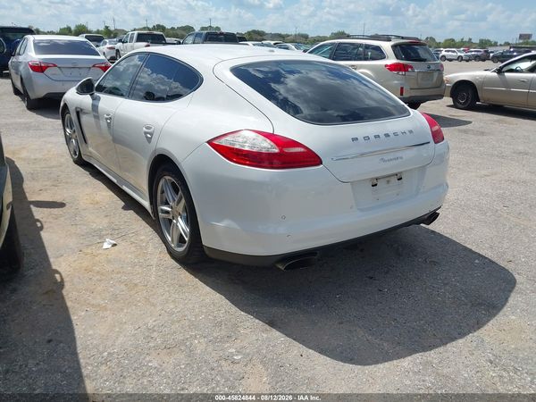 2012 PORSCHE PANAMERA 4