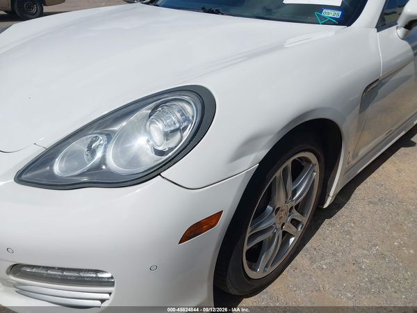 2012 PORSCHE PANAMERA 4