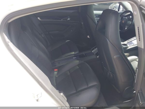 2012 PORSCHE PANAMERA 4