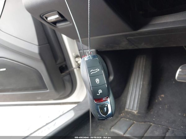 2012 PORSCHE PANAMERA 4