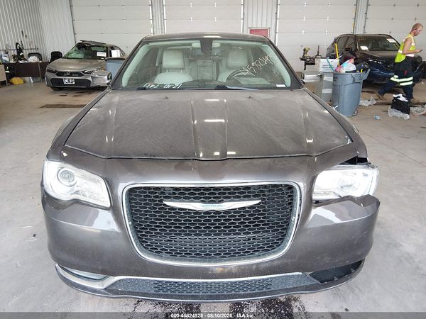 2018 CHRYSLER 300 LIMITED AWD