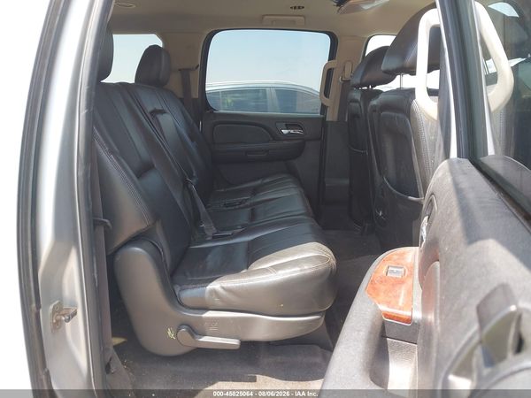 2012 CHEVROLET SUBURBAN LT — I8