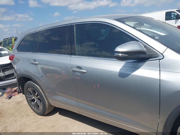 2018 TOYOTA HIGHLANDER LE