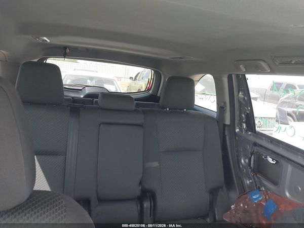 2018 TOYOTA HIGHLANDER LE