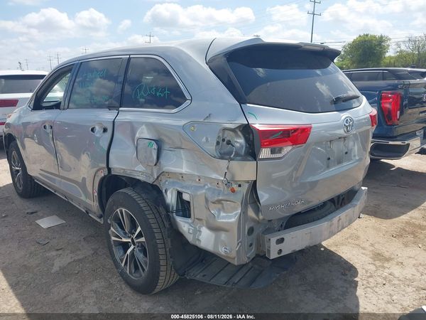 2018 TOYOTA HIGHLANDER LE