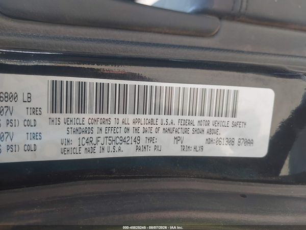 2017 JEEP GRAND CHEROKEE SUMMIT