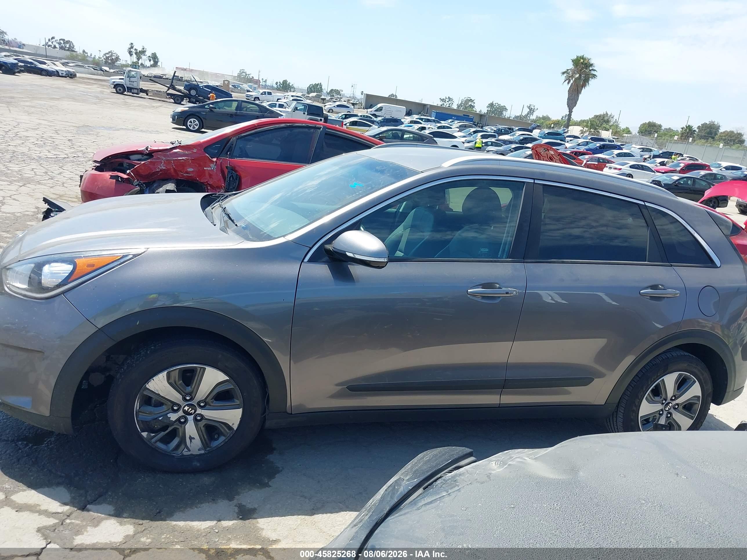 2018 KIA NIRO EX