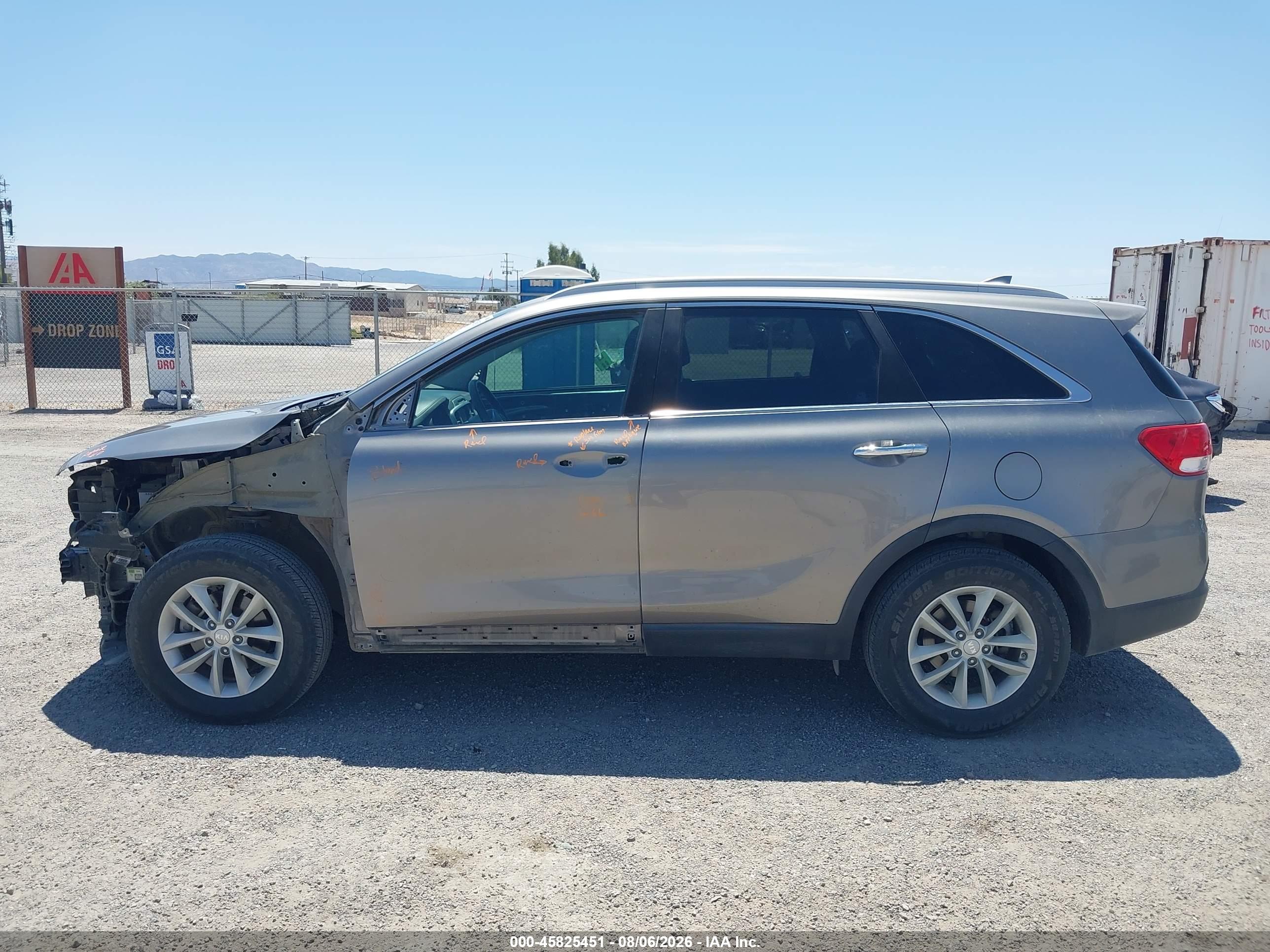 2017 KIA SORENTO 2.4L LX