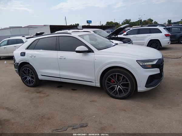 2022 AUDI Q8