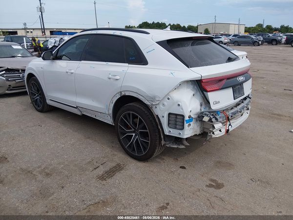 2022 AUDI Q8