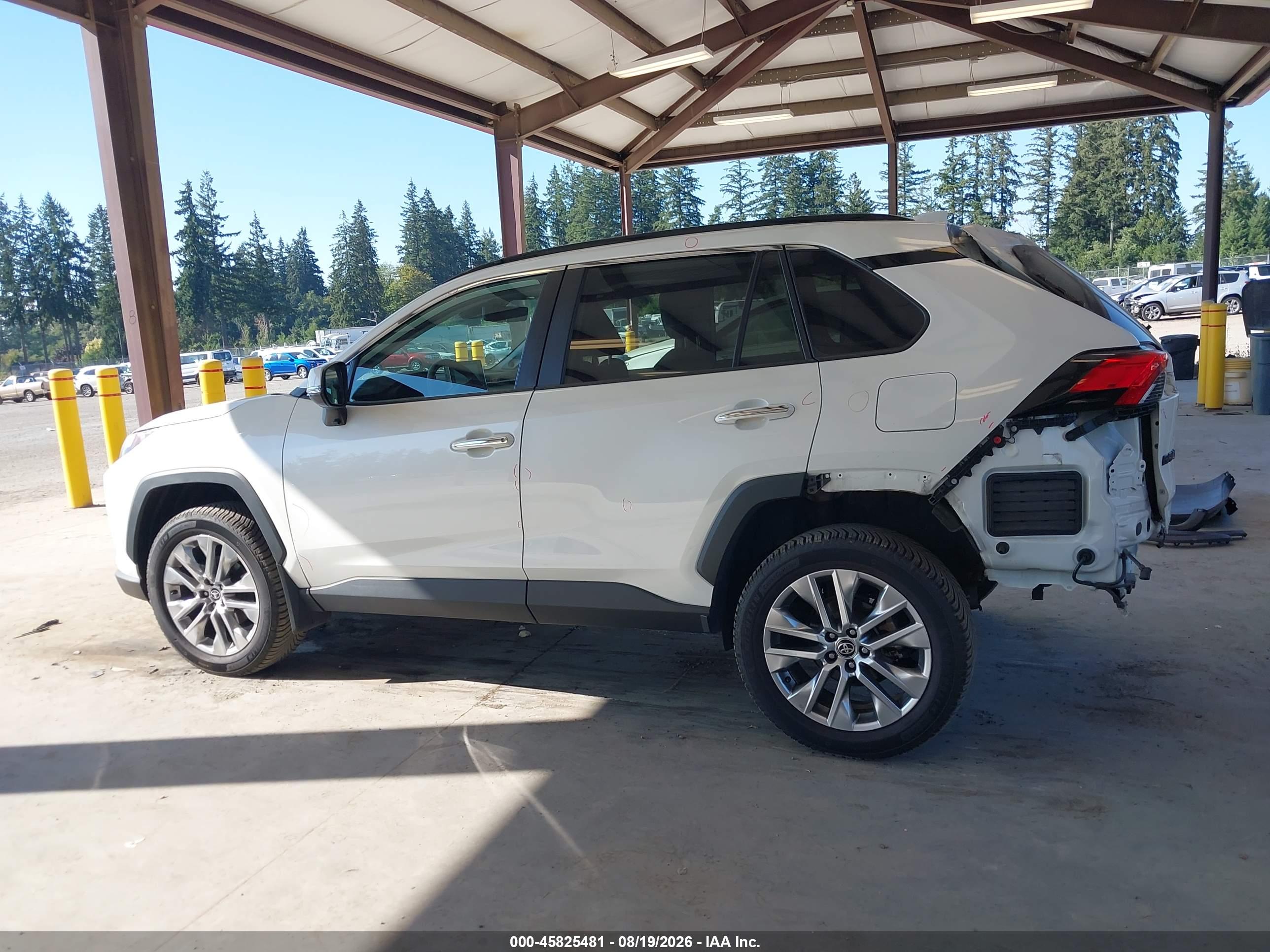 2022 TOYOTA RAV4 LIMITED