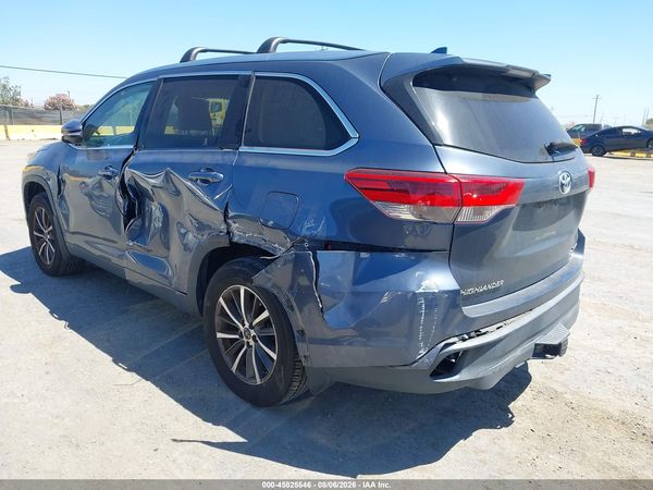 2018 TOYOTA HIGHLANDER XLE