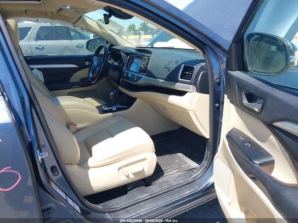 2018 TOYOTA HIGHLANDER XLE