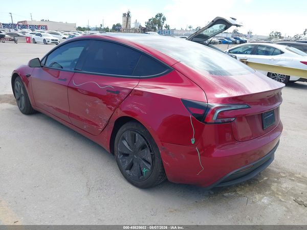2025 TESLA MODEL 3 — I3