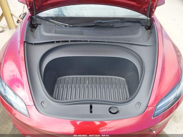 2025 TESLA MODEL 3 — I10