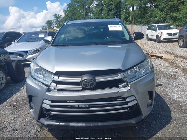 2017 TOYOTA HIGHLANDER XLE