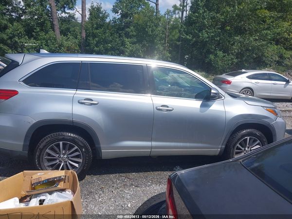 2017 TOYOTA HIGHLANDER XLE