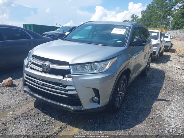 2017 TOYOTA HIGHLANDER XLE