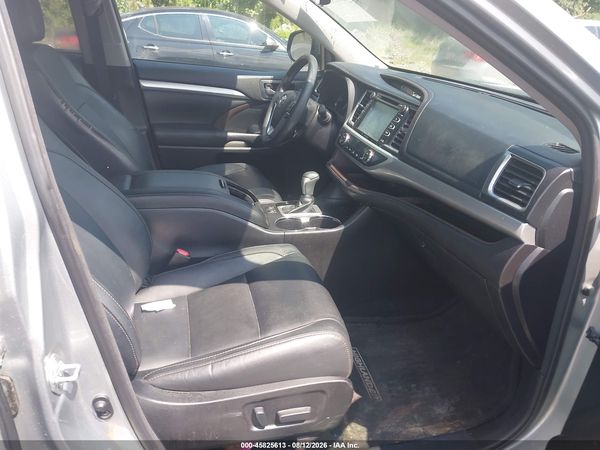 2017 TOYOTA HIGHLANDER XLE