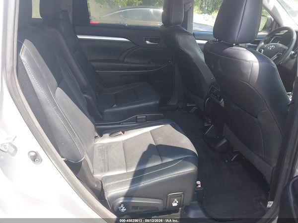 2017 TOYOTA HIGHLANDER XLE
