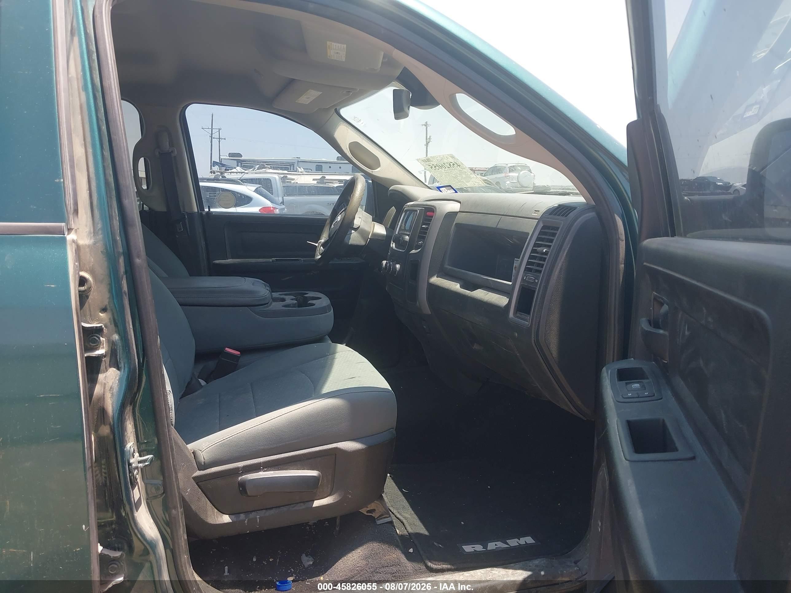 2019 RAM 1500 CLASSIC TRADESMAN  4X2 6'4 BOX
