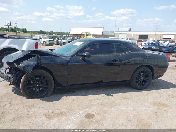 2018 DODGE CHALLENGER SXT