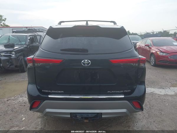 2022 TOYOTA HIGHLANDER PLATINUM