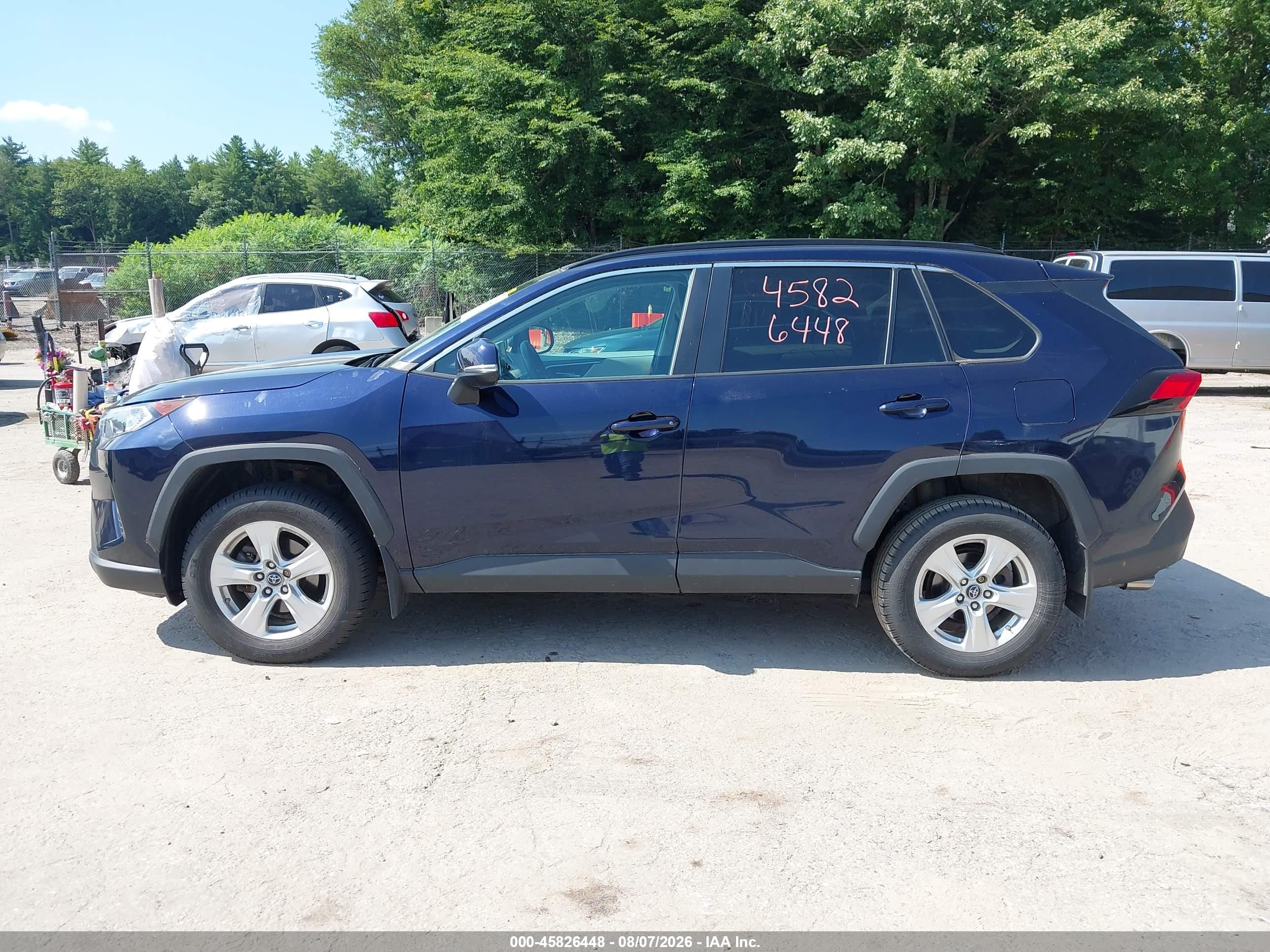 2019 TOYOTA RAV4 XLE