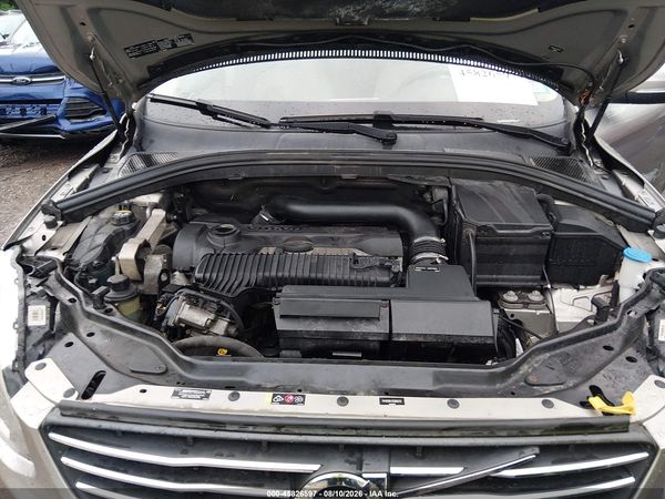 2016 VOLVO XC60 T5 PREMIER