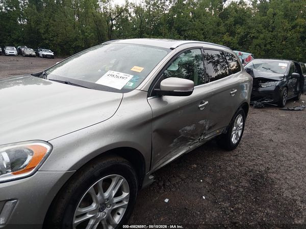 2016 VOLVO XC60 T5 PREMIER