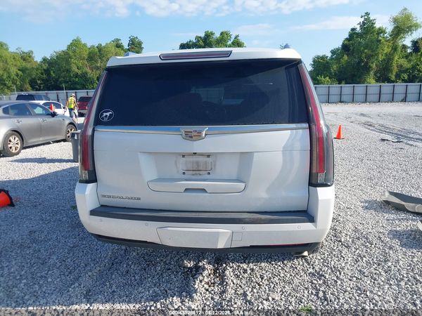 2016 CADILLAC ESCALADE LUXURY COLLECTION