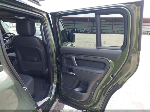 2026 LAND ROVER DEFENDER P400 X-DYNAMIC SE