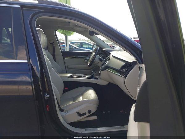 2016 VOLVO XC90 T6 MOMENTUM