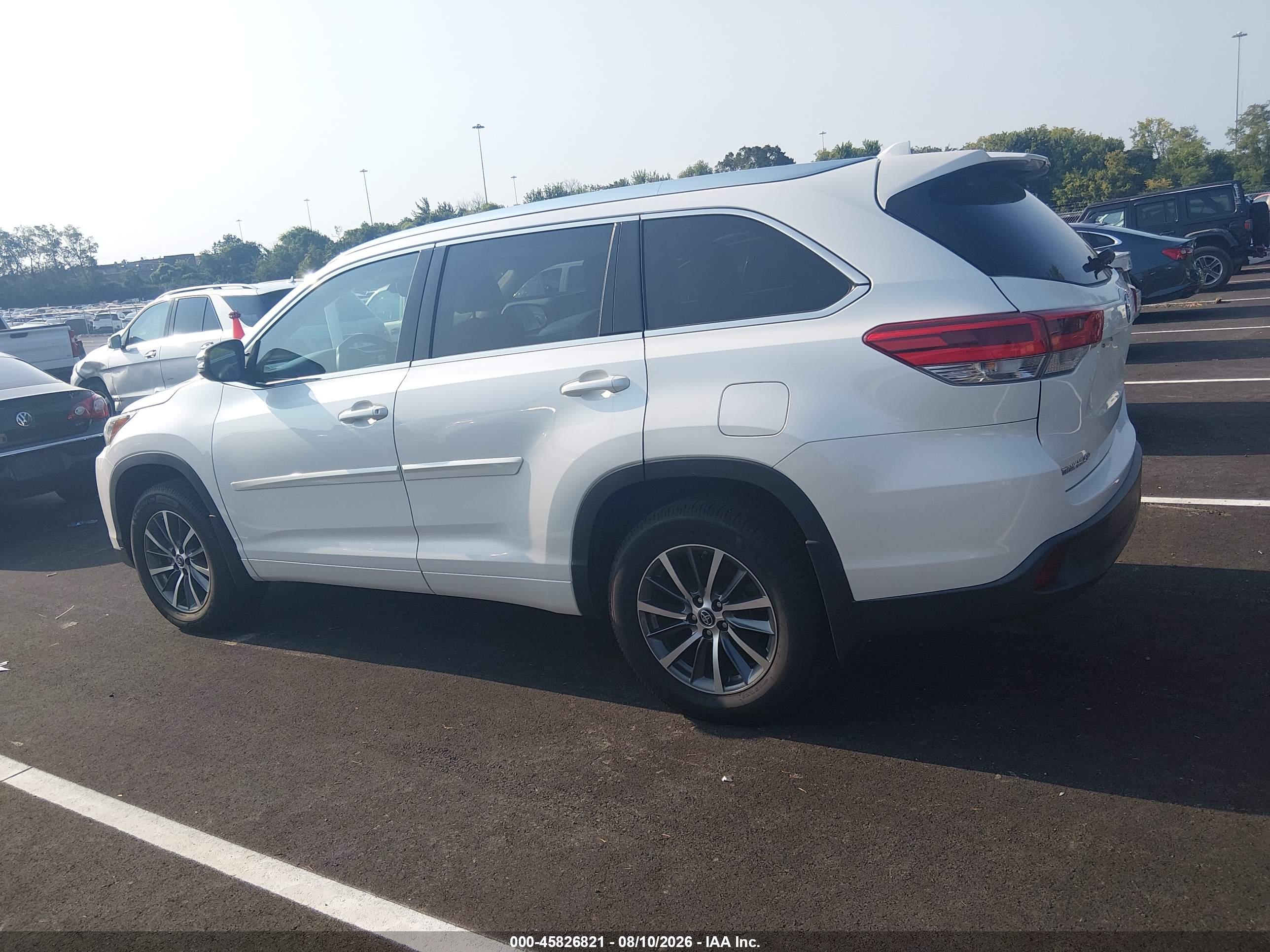 2017 TOYOTA HIGHLANDER XLE