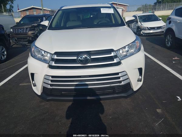 2017 TOYOTA HIGHLANDER XLE