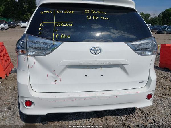 2014 TOYOTA SIENNA SE 8 PASSENGER — I119