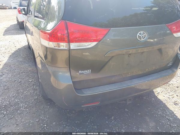 2012 TOYOTA SIENNA XLE 7 PASSENGER