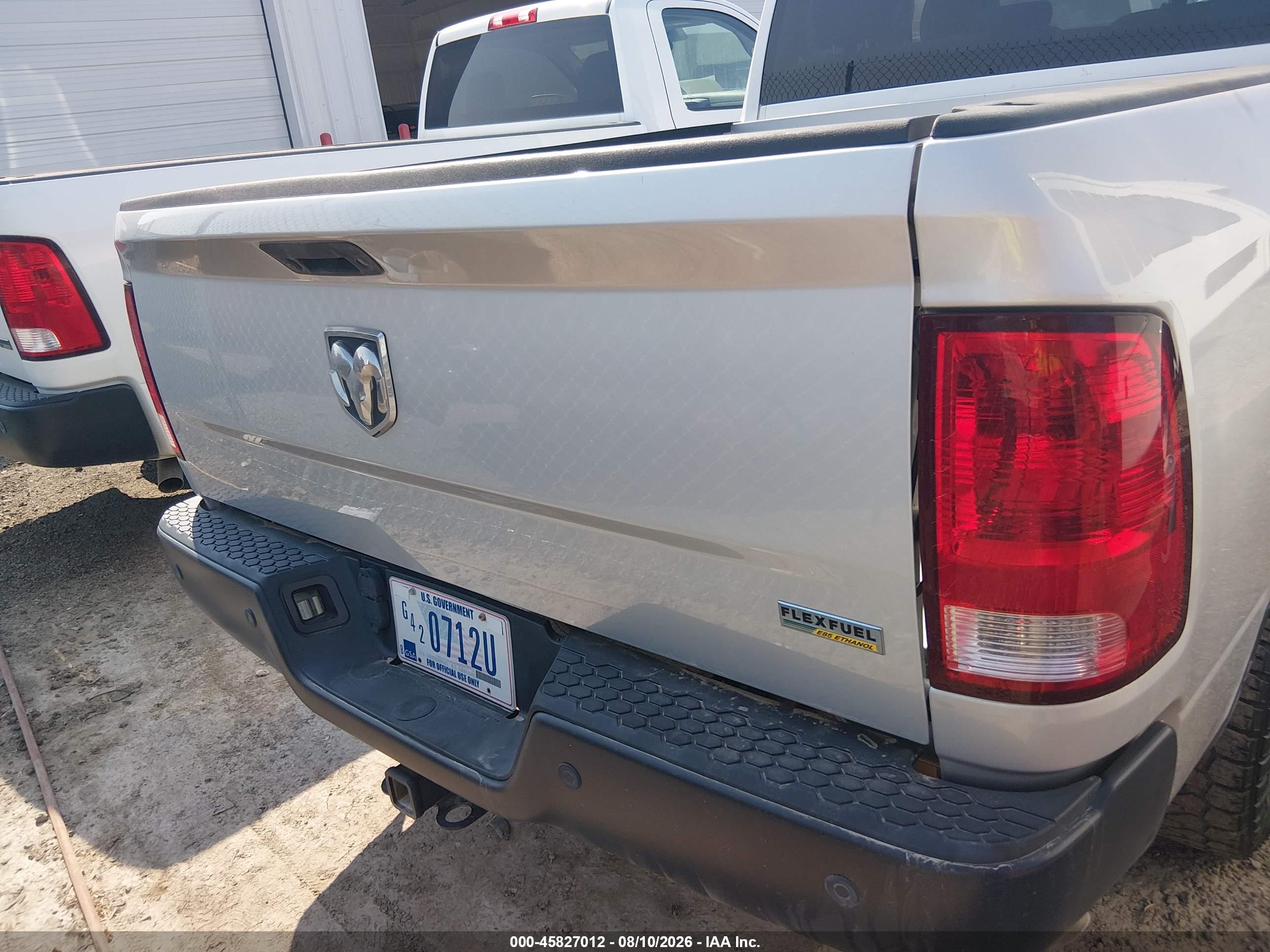 2017 RAM 1500 TRADESMAN  4X2 6'4 BOX