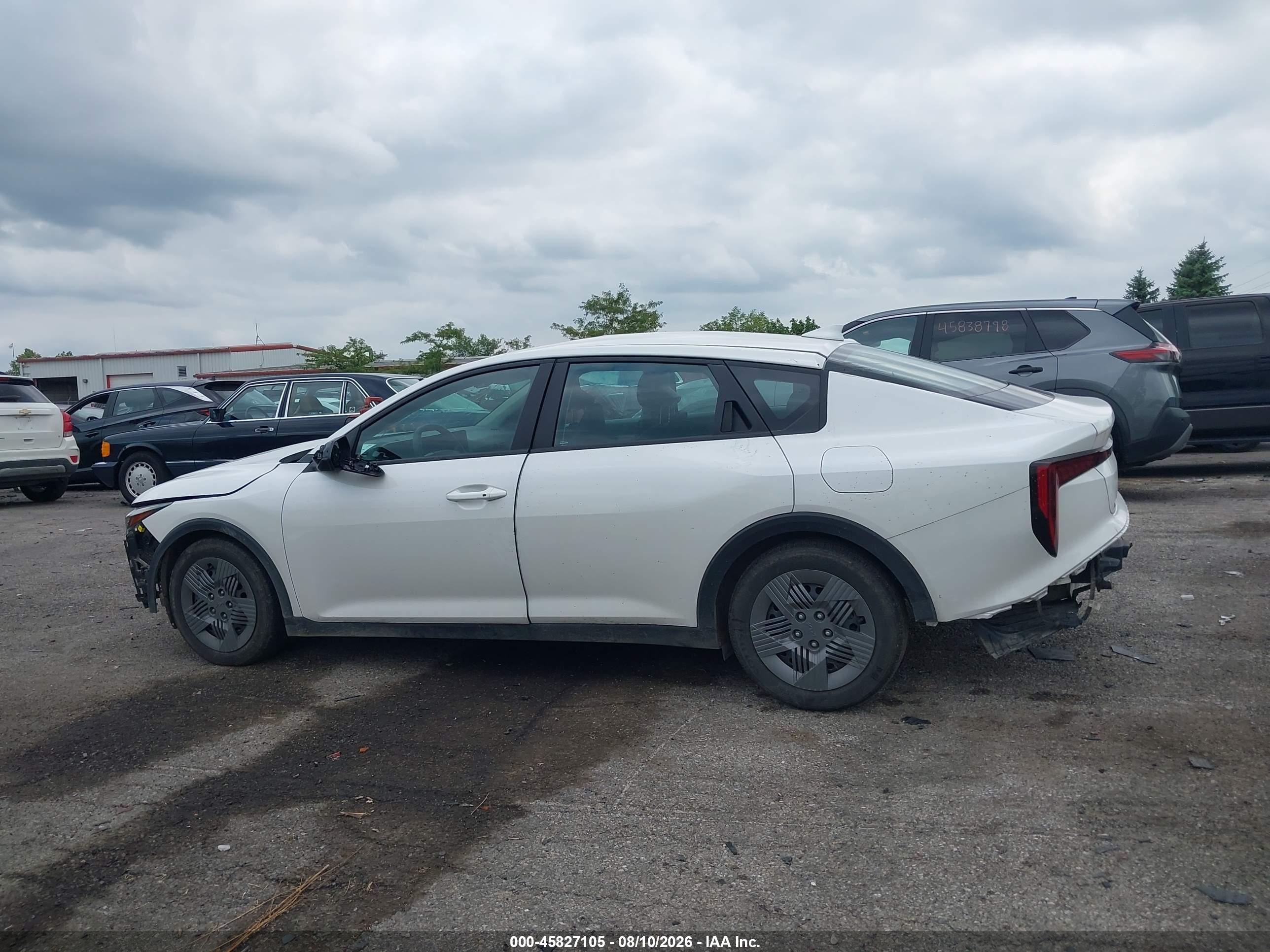 2025 KIA K4 LX