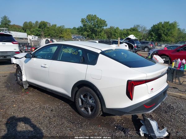 2026 KIA K4 LXS