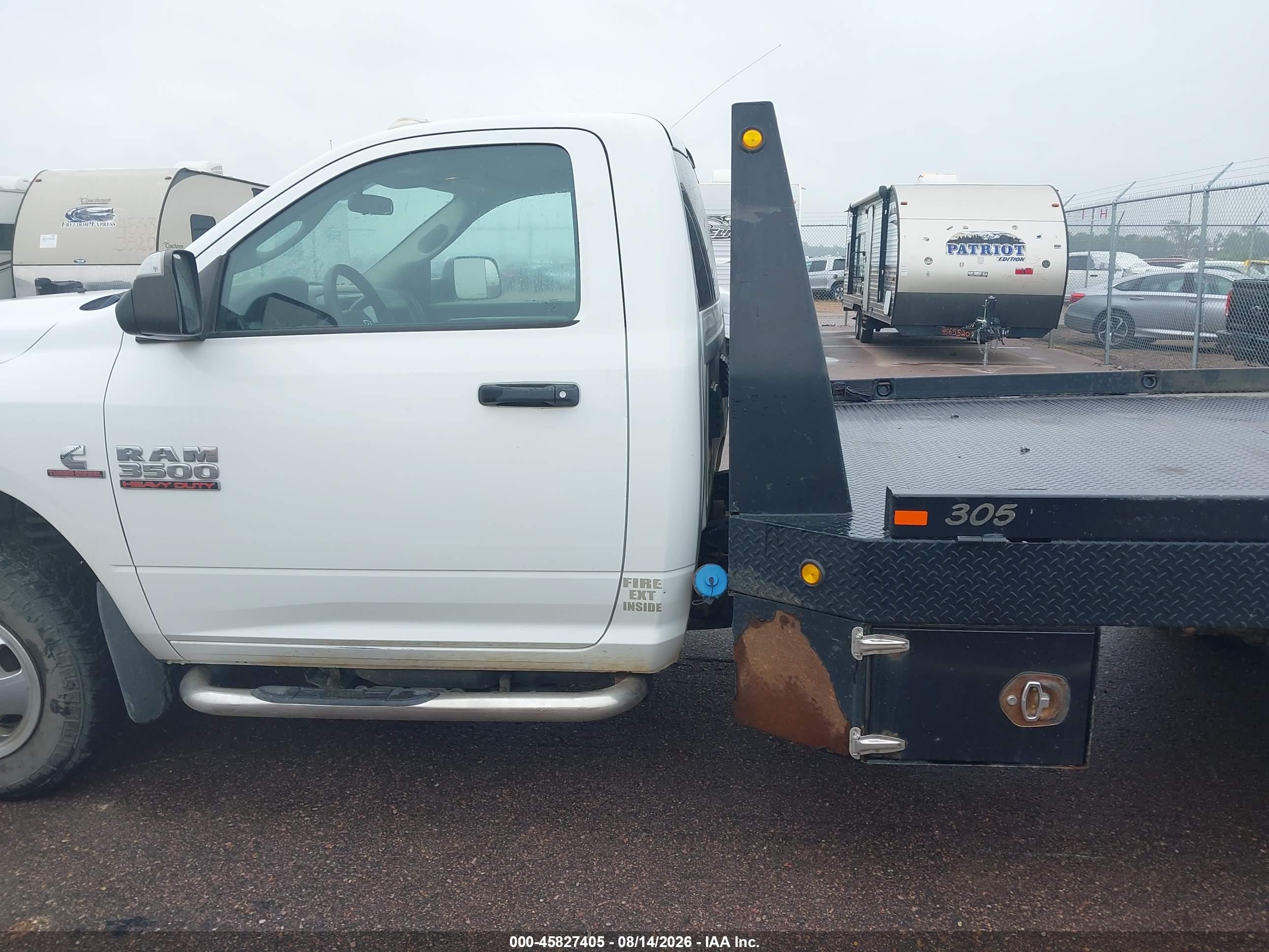 2018 RAM 3500 CHASSIS TRADESMAN/SLT