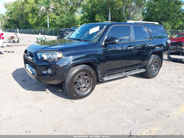 2018 TOYOTA 4RUNNER SR5