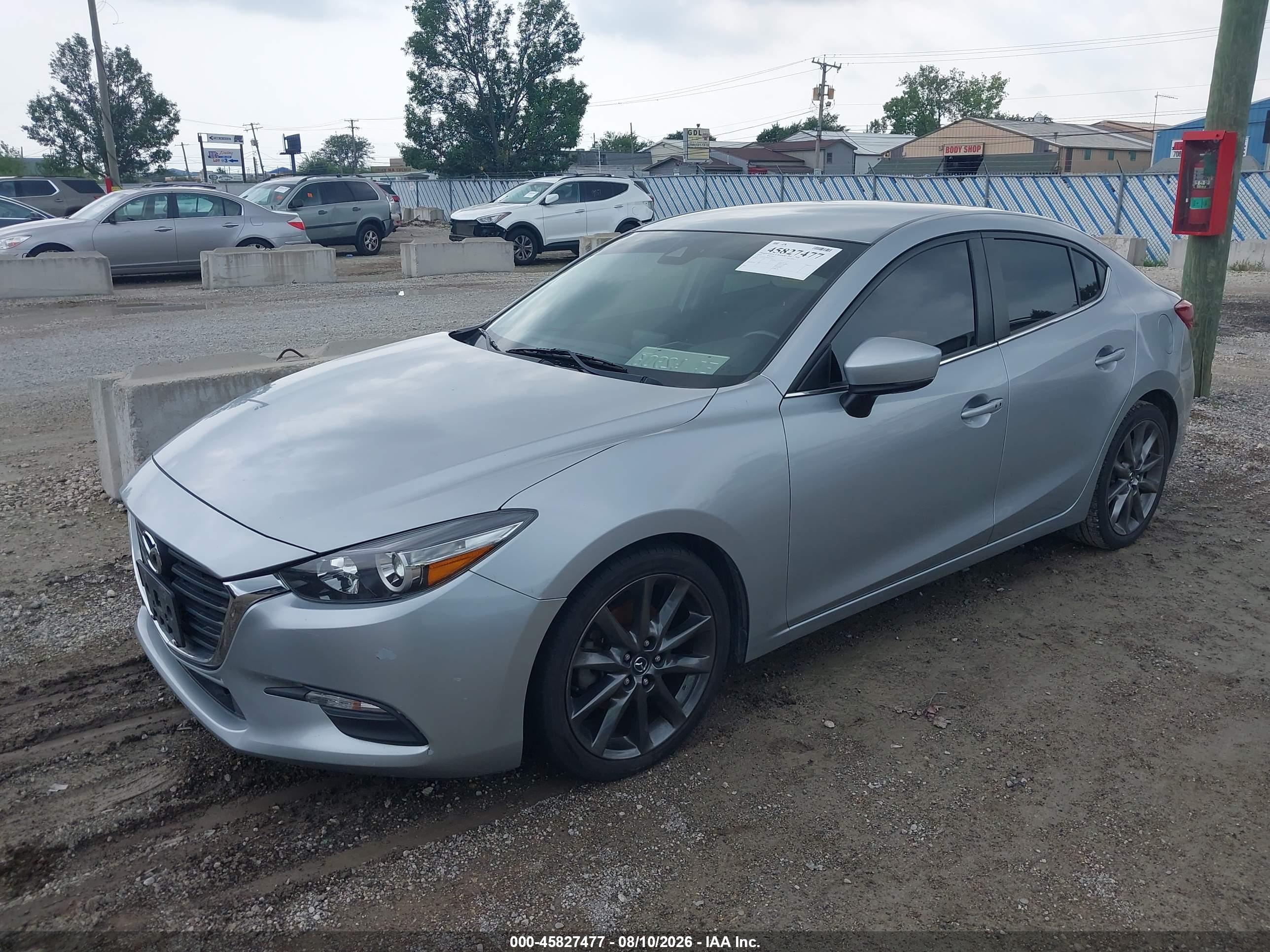 2018 MAZDA MAZDA3 TOURING