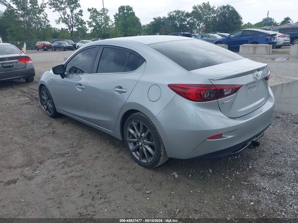 2018 MAZDA MAZDA3 TOURING