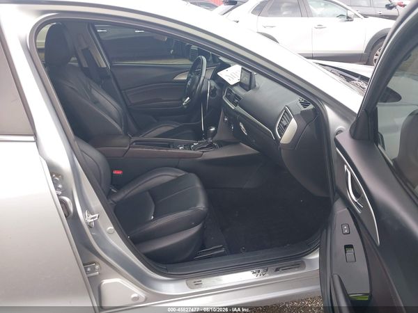 2018 MAZDA MAZDA3 TOURING
